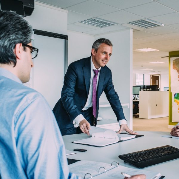 How to Present like a Pro and Win Your Audience